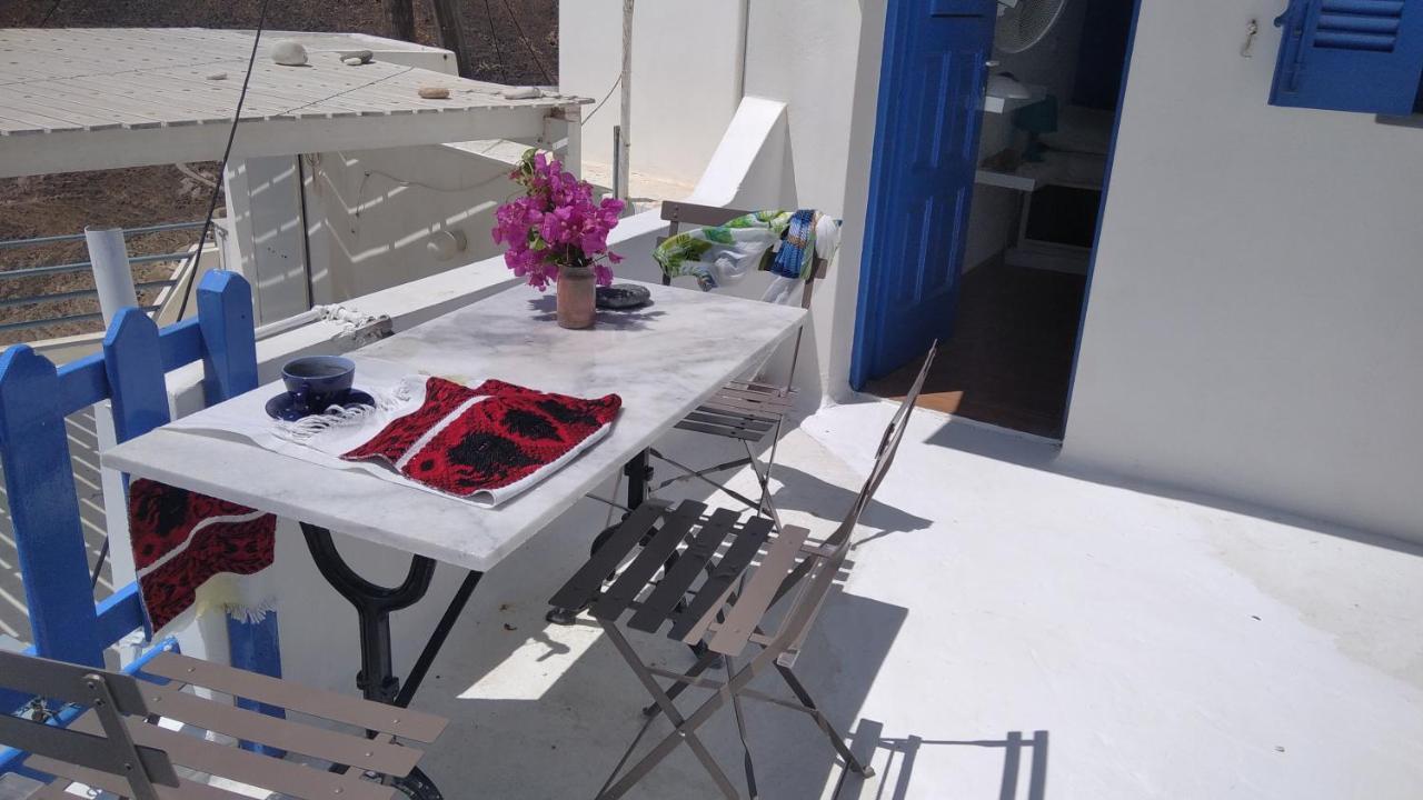 Traditional Renovated House In The Centre Of Anafi Exterior foto
