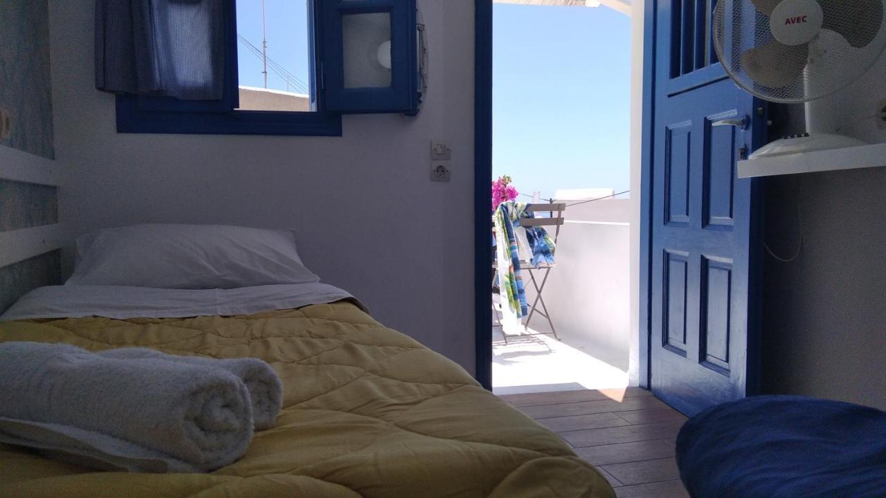 Traditional Renovated House In The Centre Of Anafi Exterior foto